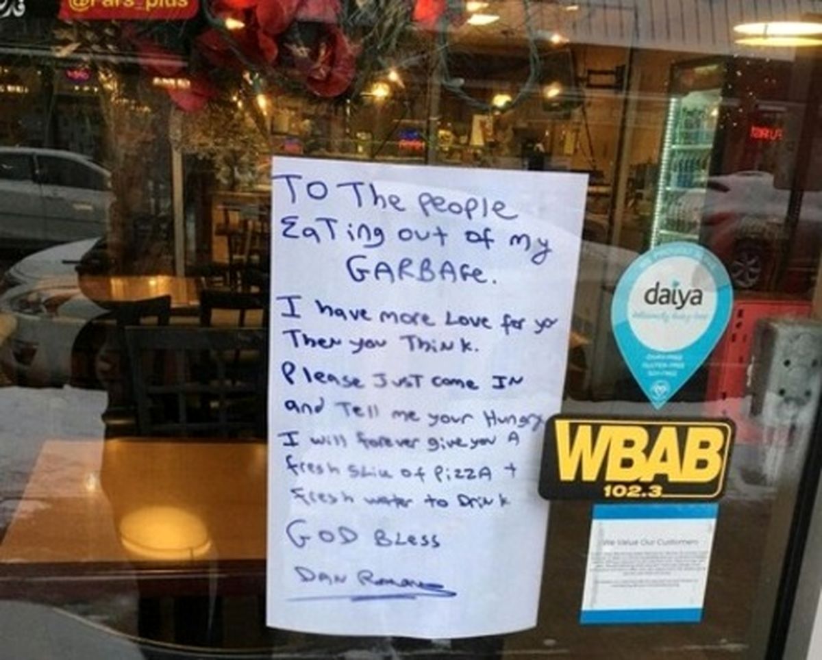 نوشته جالب جلوی یک رستوران در آمریکا +عکس