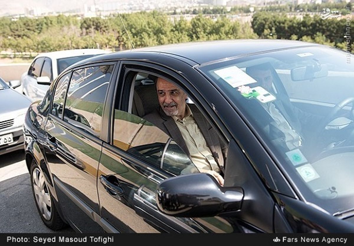 عکس: وزیر ورزش چه ماشینی سوار می‎شود؟