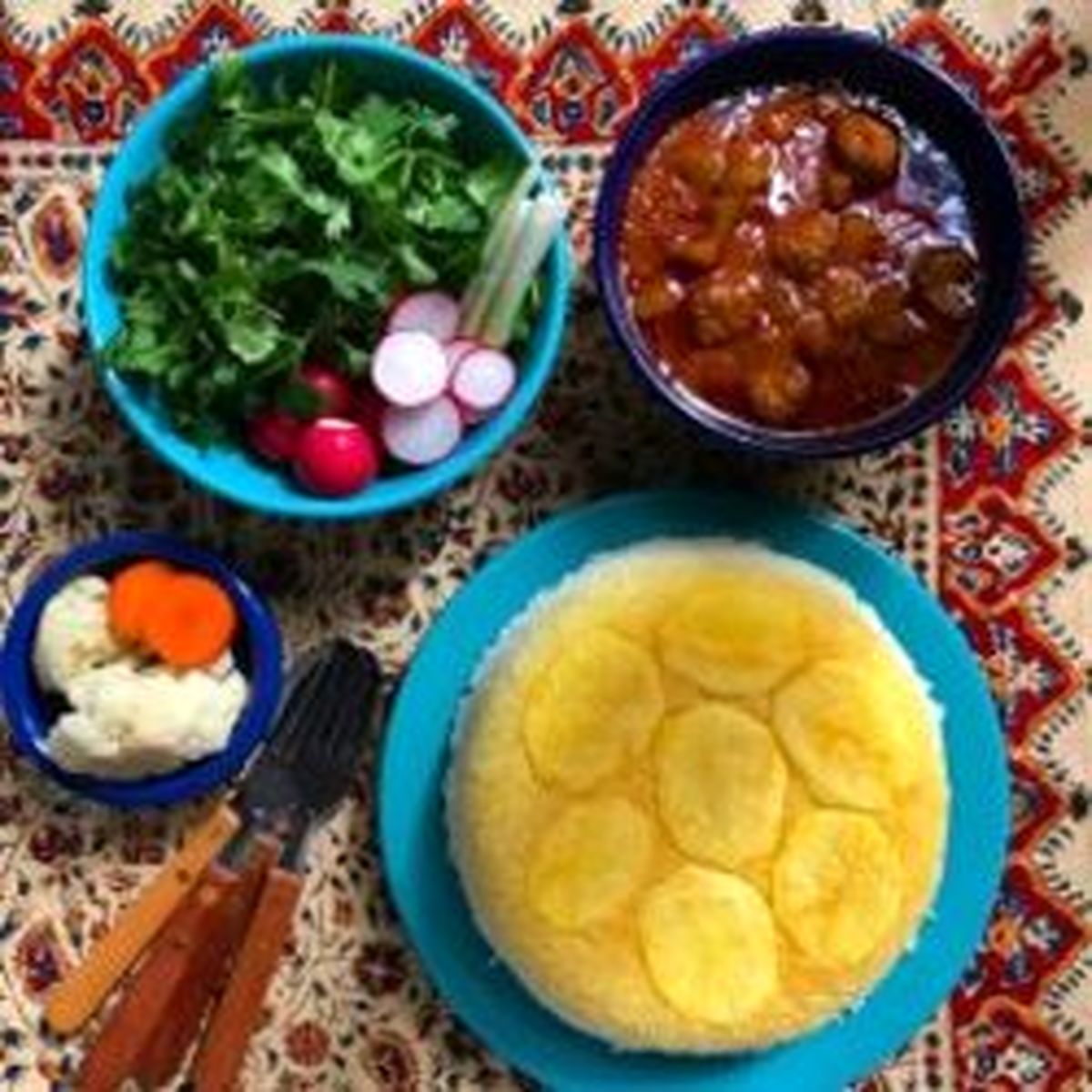 دستور پخت خورش کرفس با گوشت قلقلی