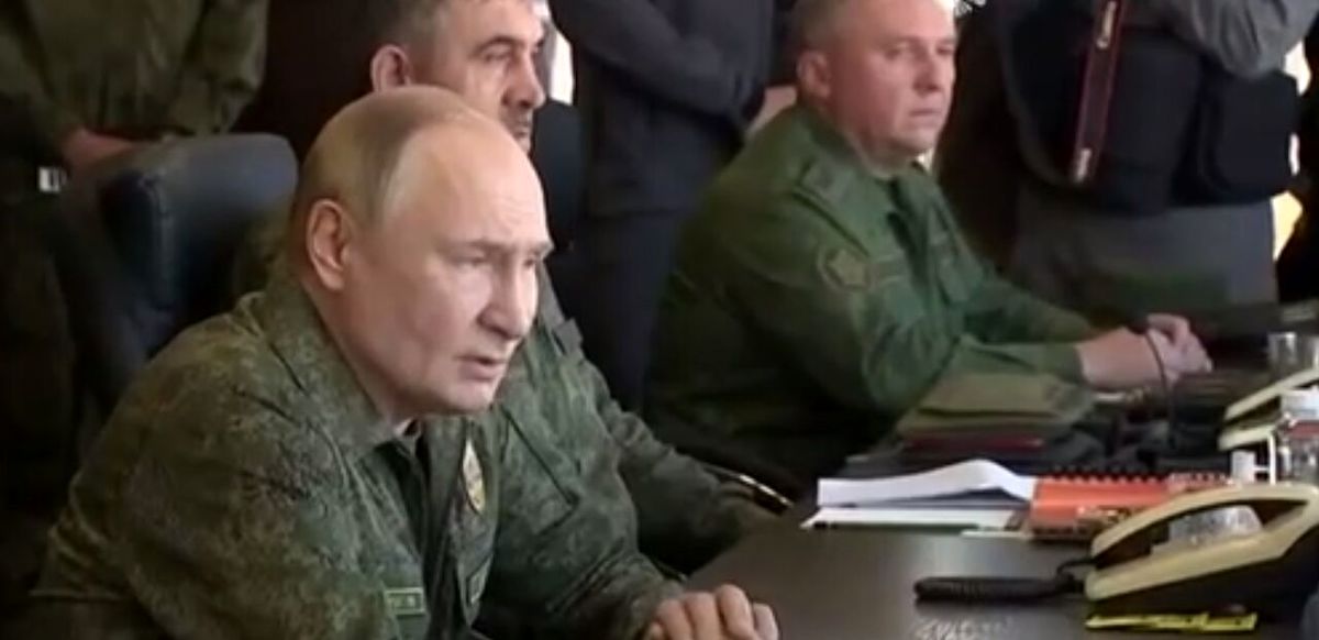 پوتین با لباس نظامی در رزمایش مشترک روسیه-بلاروس +عکس