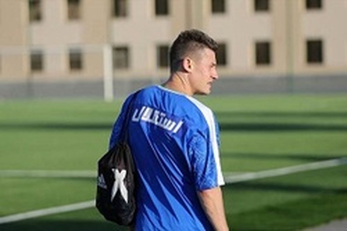 گلزن استقلال ممنوع الخروج شد