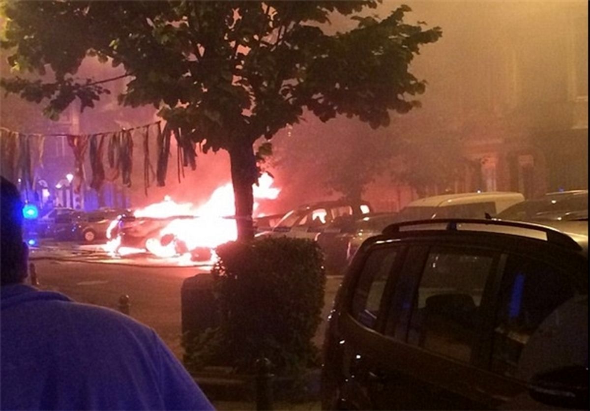 انفجار چندین خودرو در بروکسل +تصاویر