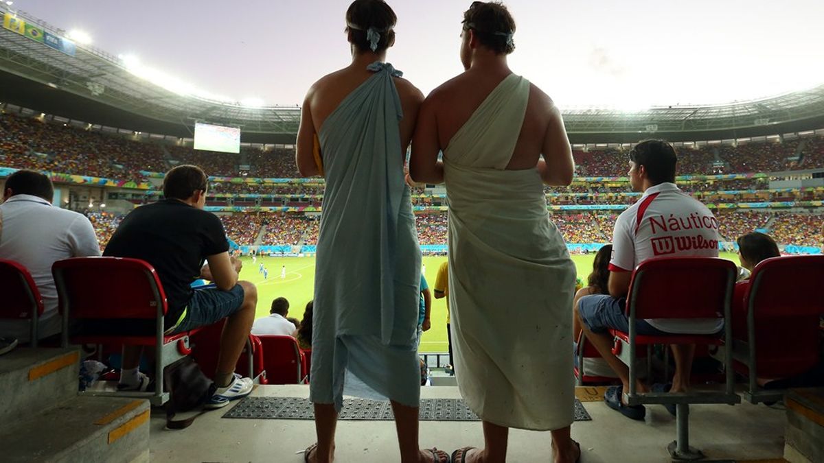 عکس/ لباس جالب هواداران یونان