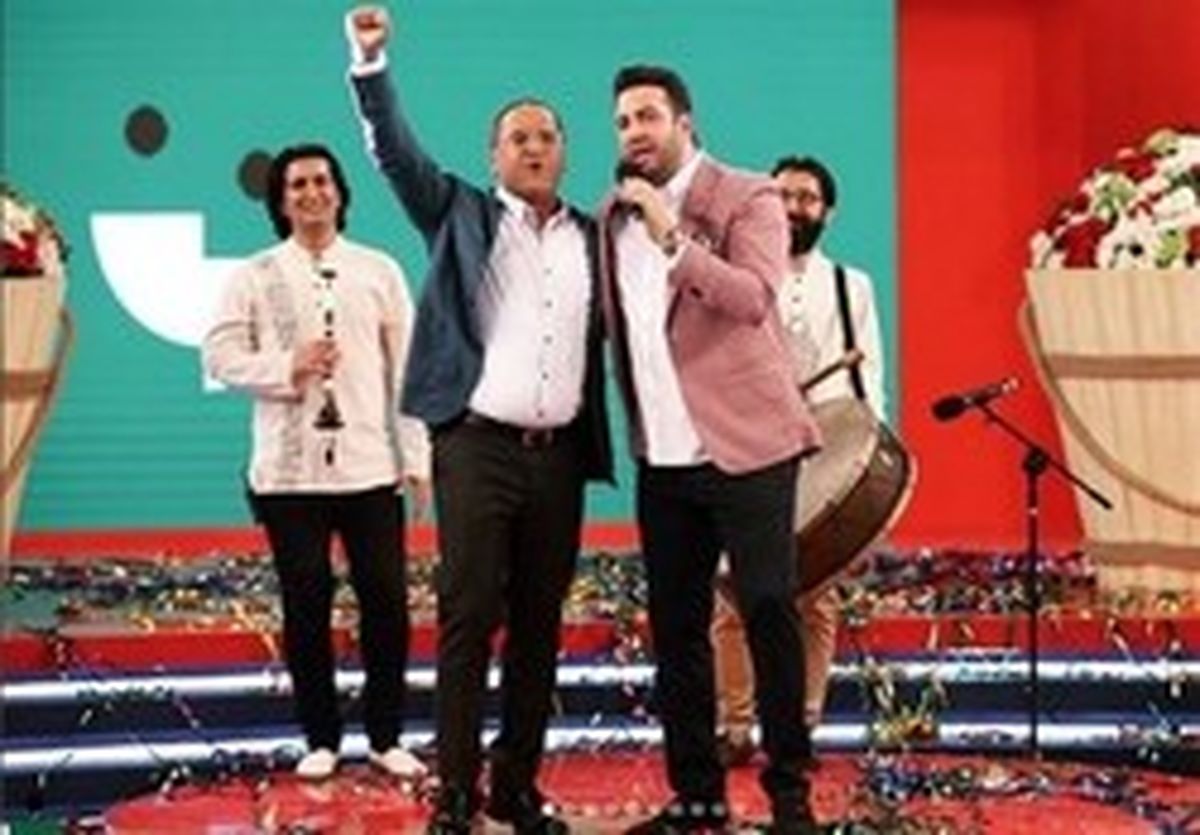 اجرای پلی‌بک حاجیلی در «خندوانه»! +تصاویر