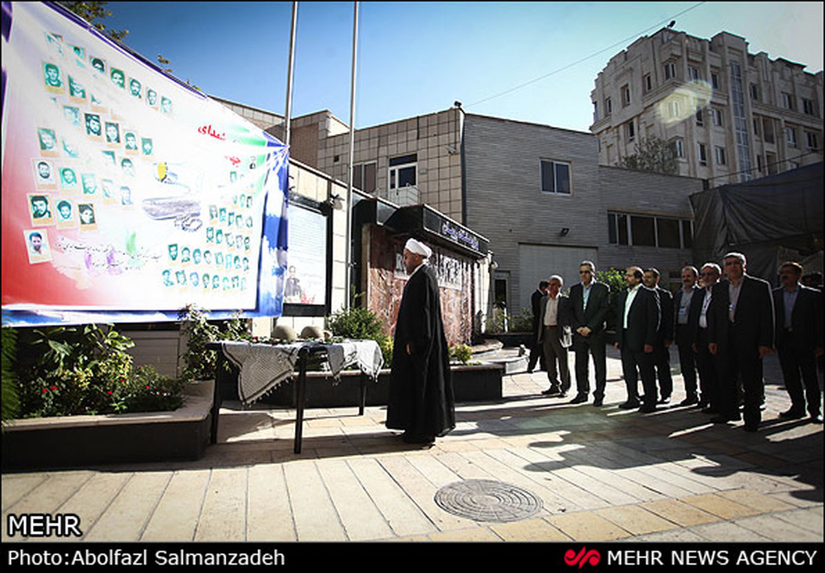 تصاویر / بازدید روحانی از پژوهشگاه رویان