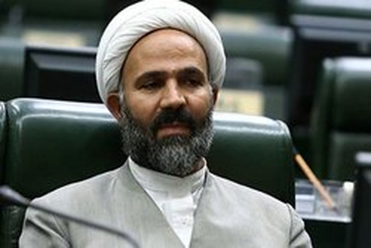 پژمانفر: نمیدانم چرا واعظی اصرار بر انتشار «نامه محرمانه»دارد
