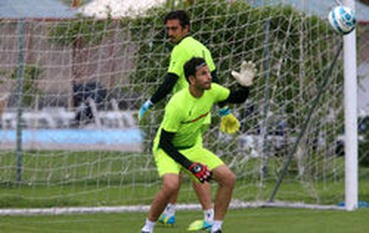 گلر استقلال به یک تیم نظامی می‌رود!