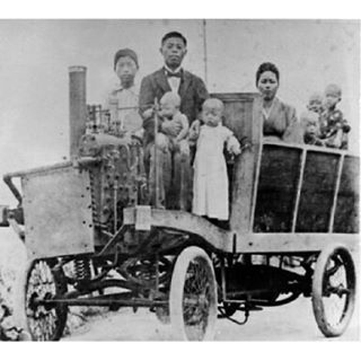 عکس: اولين اتومبيل با سوخت بنزين