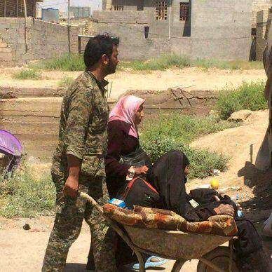 نجات ۶۰ خانواده فراری از دست داعش در «موصل»