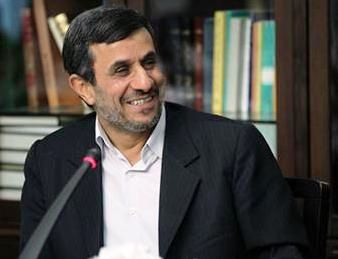 احمدی‌نژاد:سوال‌مجلس، فرصت‌ بیان‌ ناگفته‌ها است
