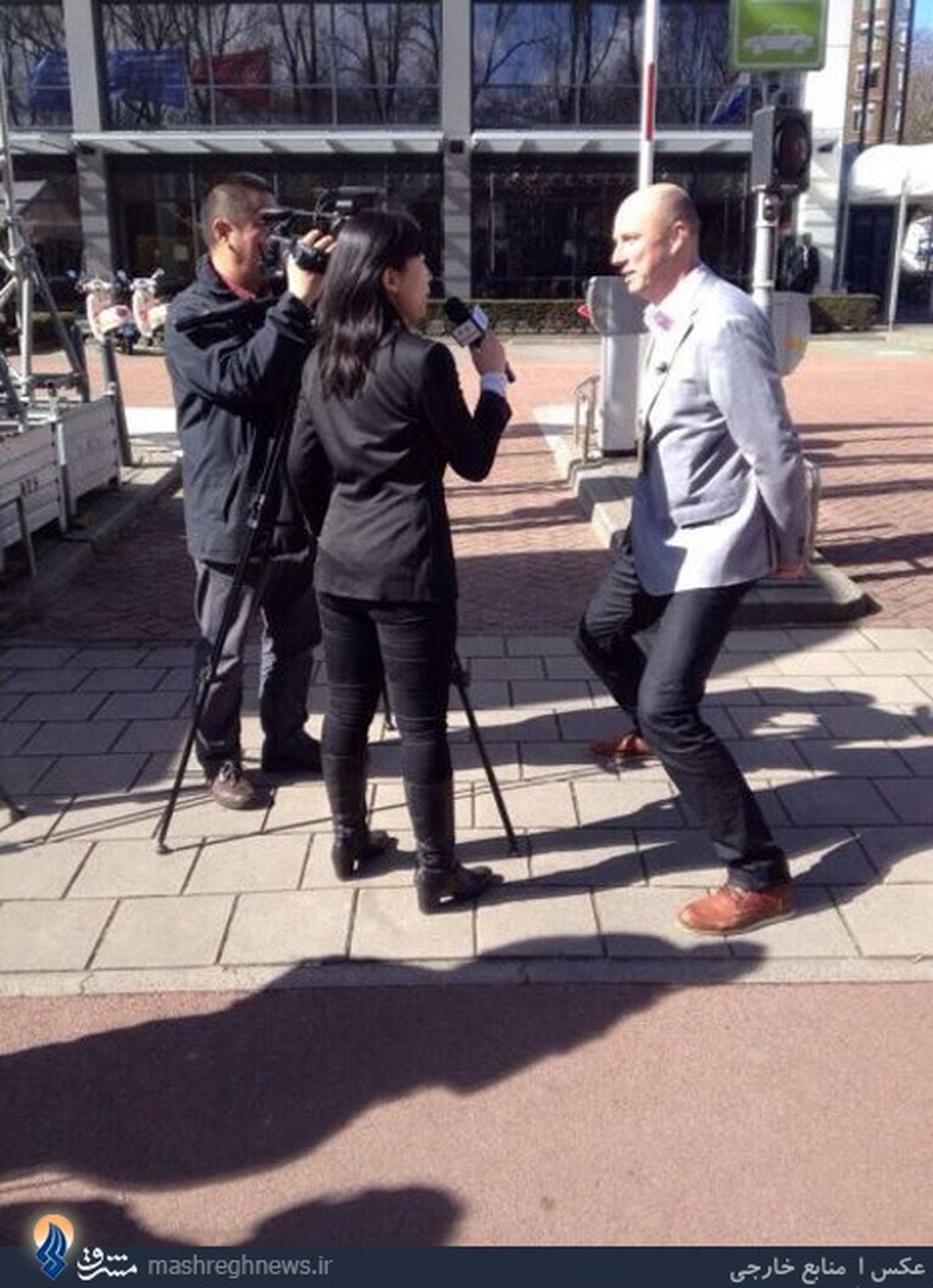 دردسرهای گزارشگر قدکوتاه/عکس