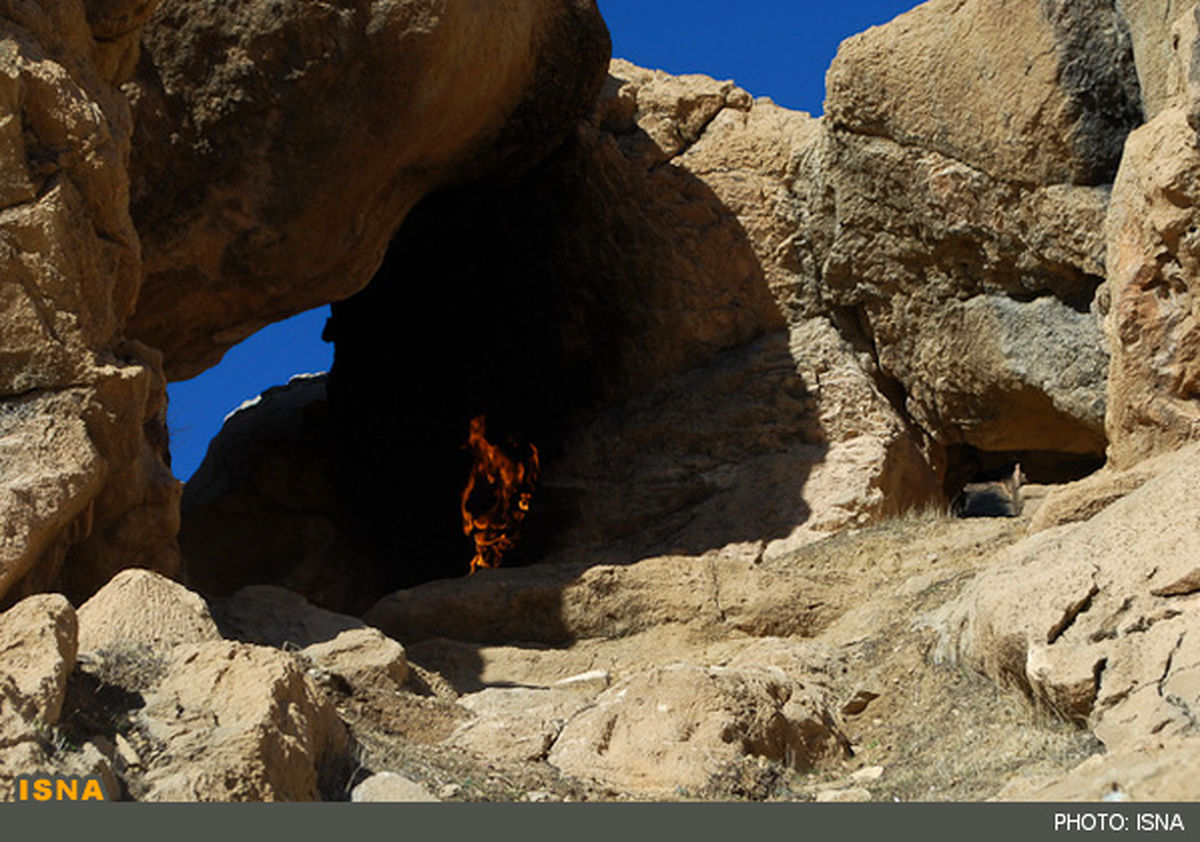 تصاویر/ صخره‌های آتشین در کوهدشت!