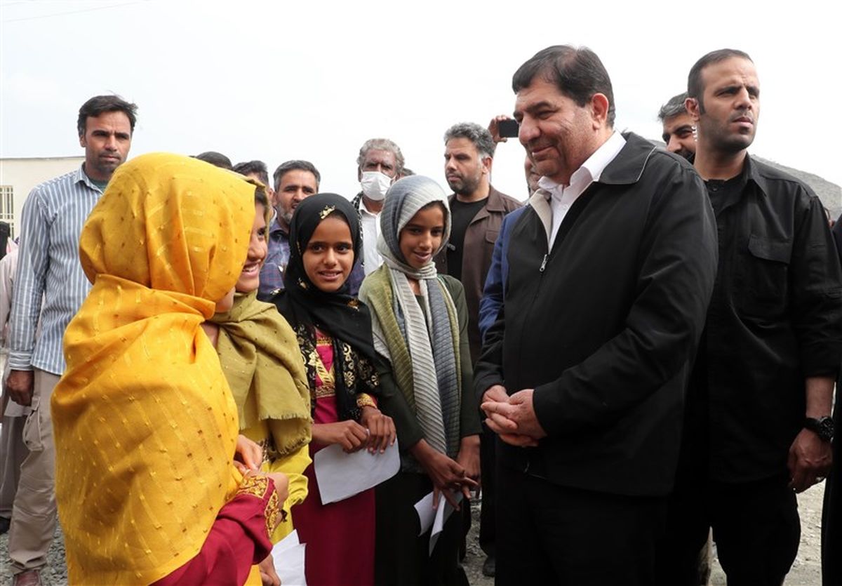 رونمایی از دستخط رهبر انقلاب خطاب به مردم بشاگرد