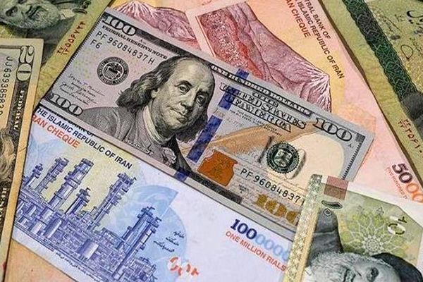 دلار 2000 تومان گران شد