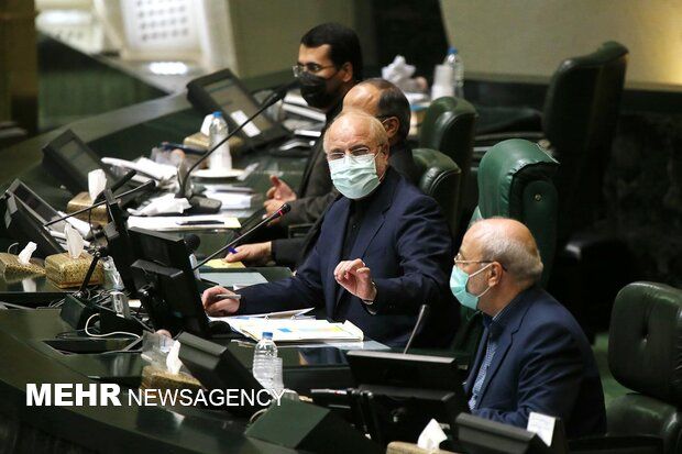 بررسی استعفای قاضی‌زاده هاشمی در دستور کارمجلس
