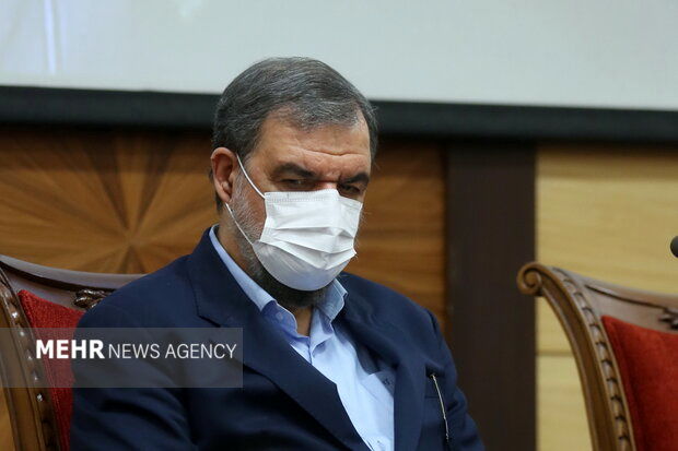 محسن رضایی وارد بندرعباس شد