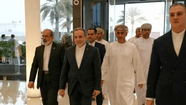 اسرائیل هیوم: آینده مذاکرات مبهم است/ ترس ترامپ جنگ طولانی و بی‌پایان با ایران است