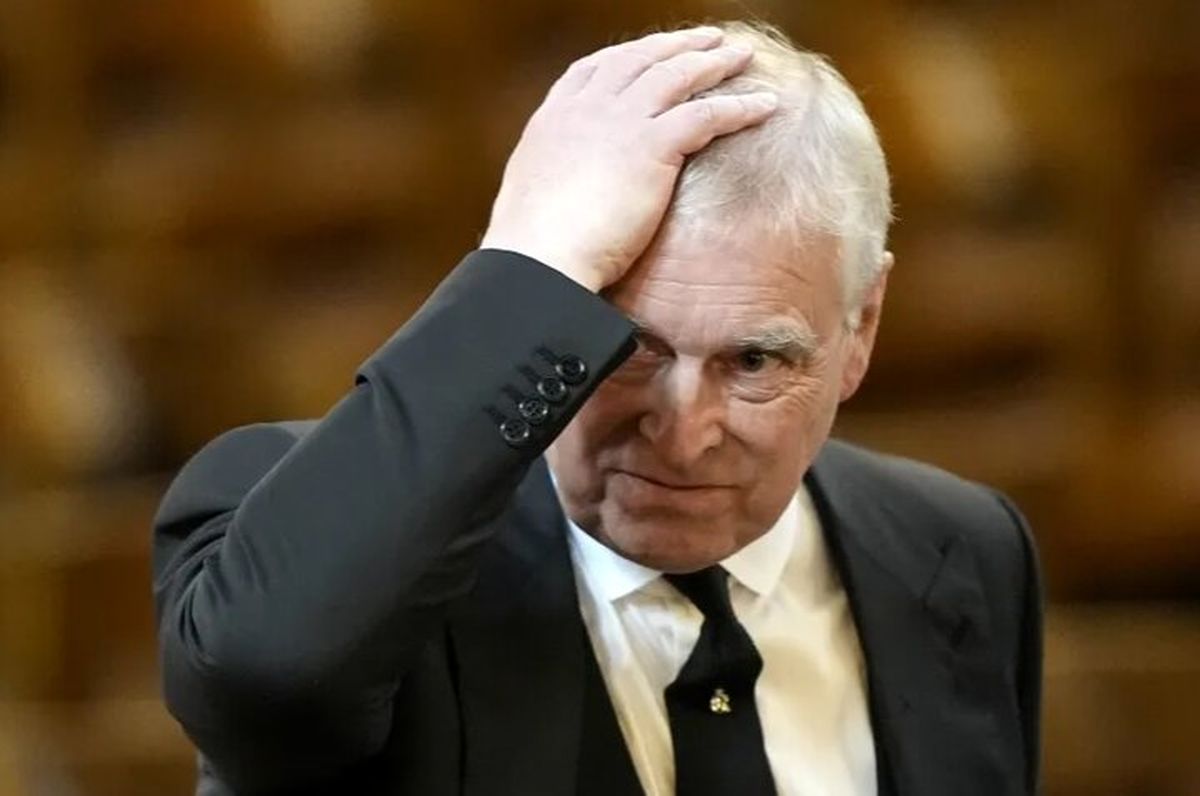 احتمال حذف شاهزاده اندرو از صف جانشینی پادشاهی  