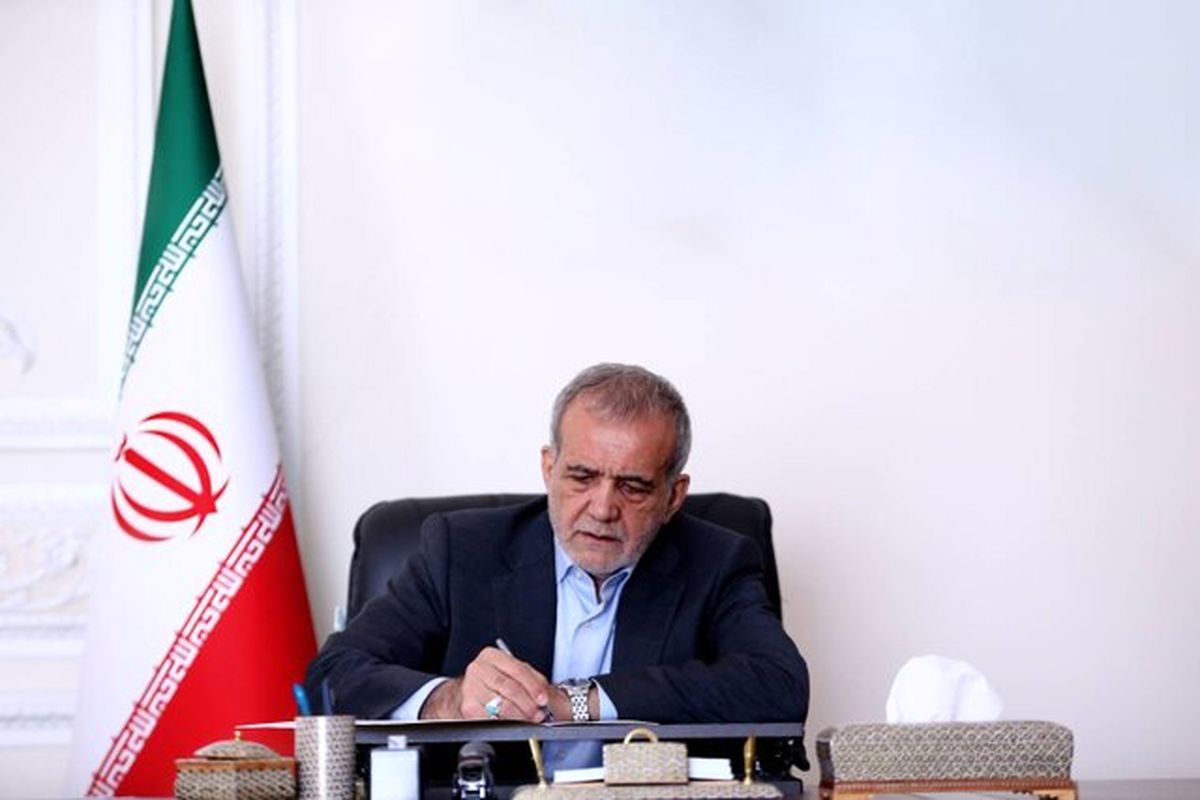 پیام تسلیت رئیس‌جمهور در پی درگذشت مادر شهیدان حسینی مزینانی