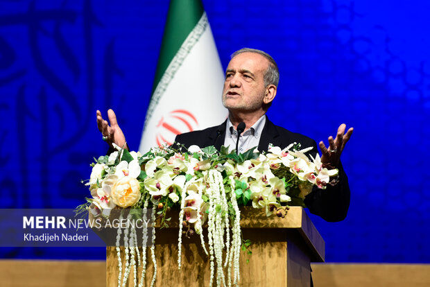 پزشکیان: هزینه‌های اضافی و بدون بهره‌وری حذف شوند