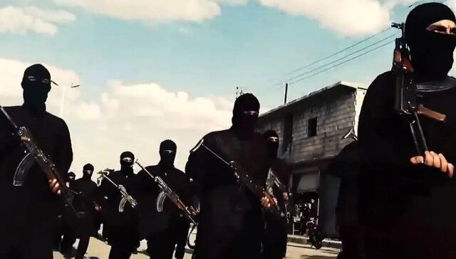 انتقال ۴۵۰ داعشی از سوریه به عراق