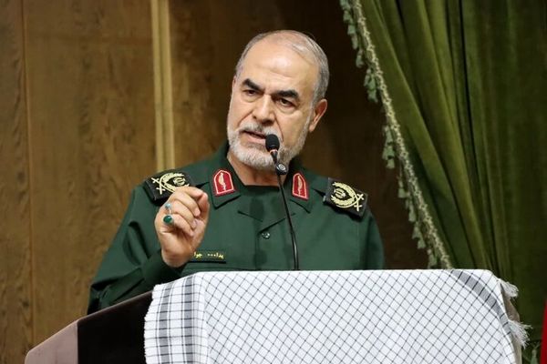 معاون سیاسی سپاه: مذاکره محدود به هسته‌ای است