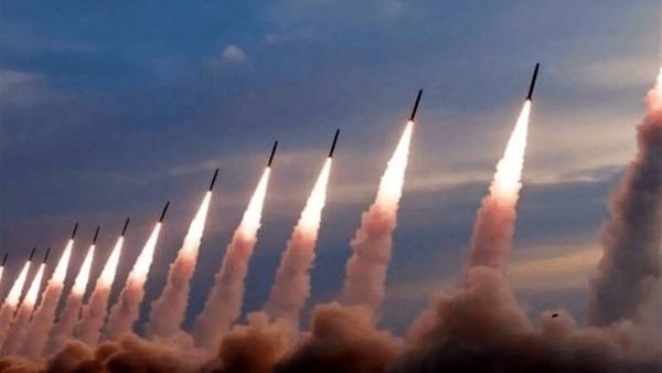 پاکستان موشک بومی ضد کشتی بالستیک آزمایش کرد