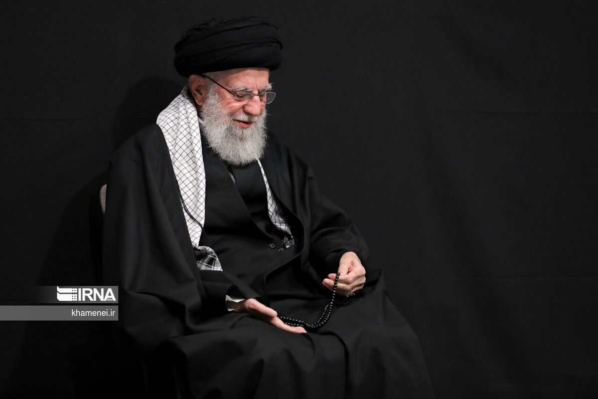 دومین شب عزاداری فاطمیه با حضور رهبر انقلاب +فیلم