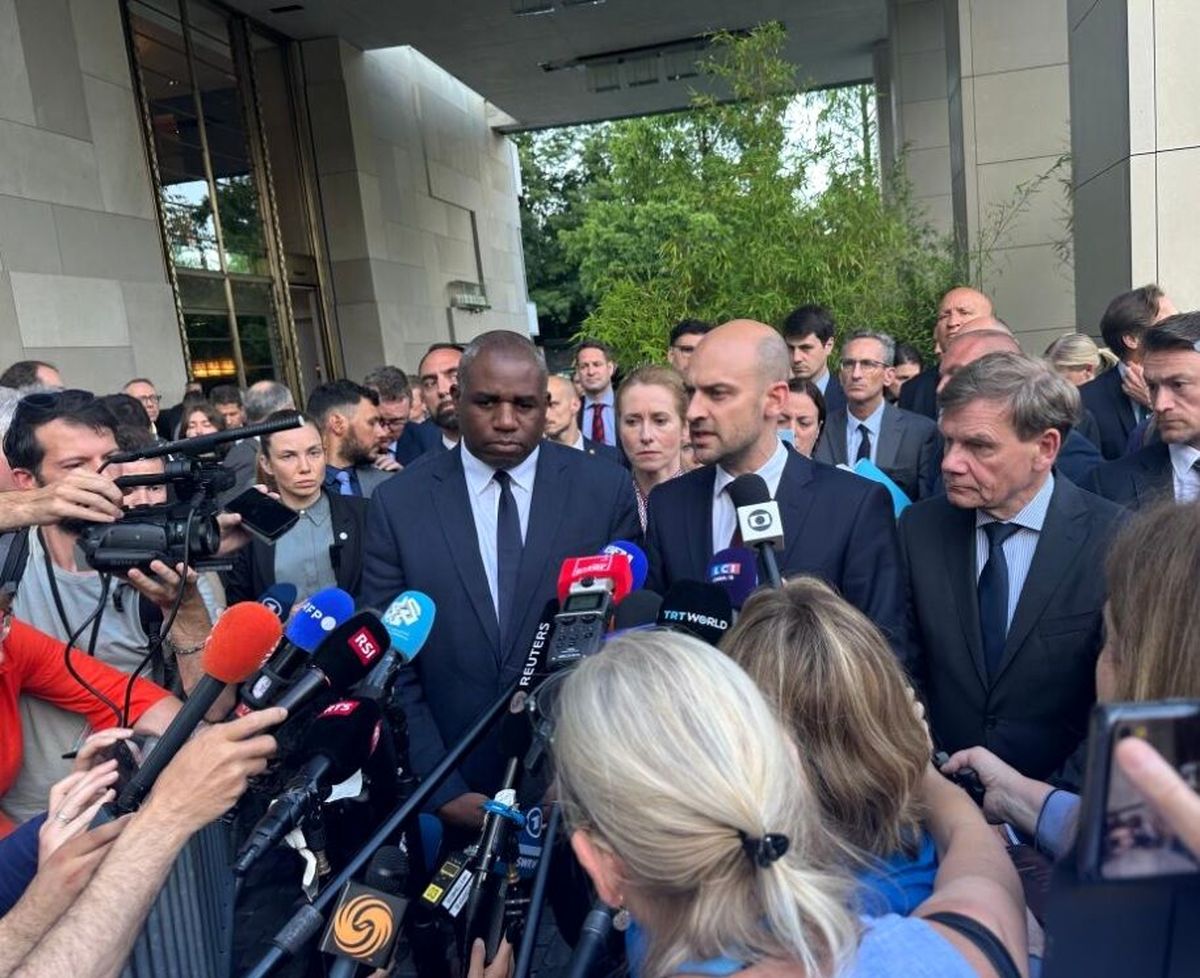 روایت تروئیکا از تماس تلفنی با عراقچی