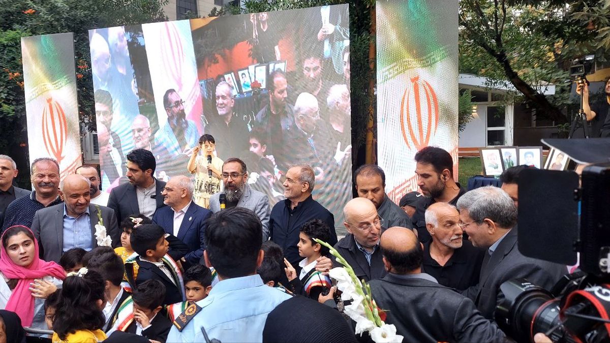 حضور سرزده رییس جمهور در مجتمع خدمات بهزیستی و شیرخوارگاه آمنه 