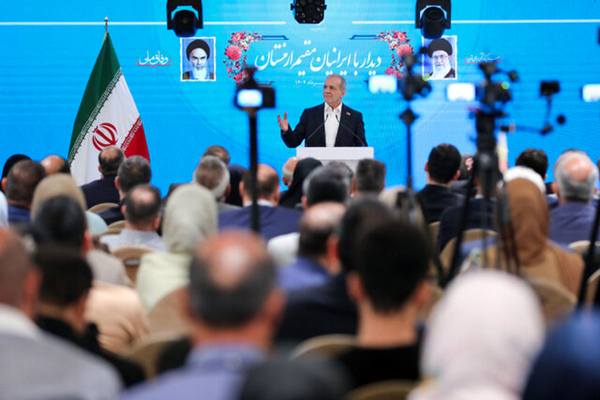 هر قدر به دور خودمان دیوار بکشیم، فقط از قافله تمدن و پیشرفت عقب میمانیم