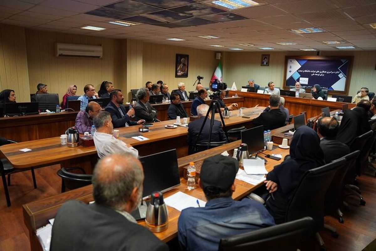 مهاجرانی: زندگی در وسط جنگ جریان دارد