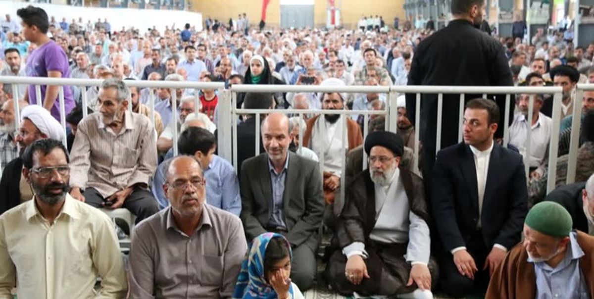 حضور رئیسی در جمع نمازگزاران جمعه رفسنجان +عکس