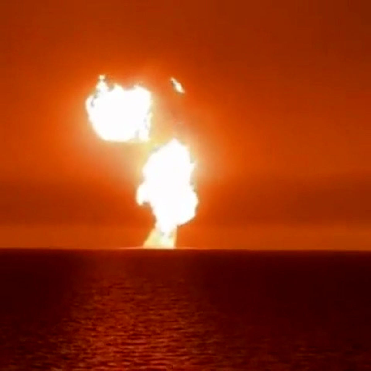 فوران آتشفشان در دریای خزر؟ +فیلم