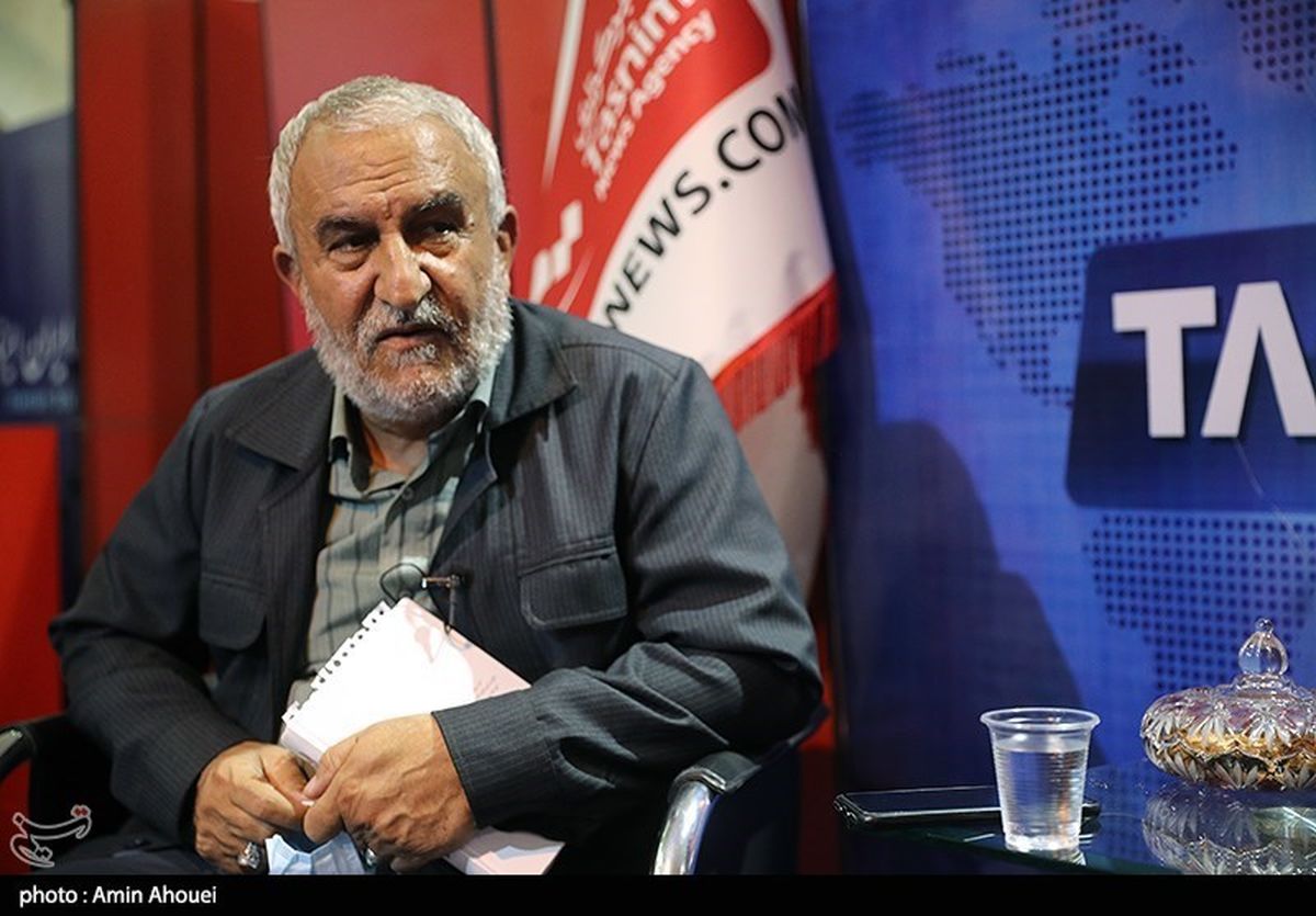 مشاور وزیر دفاع: اولویت وزارت دفاع جذب جوانان نخبه است