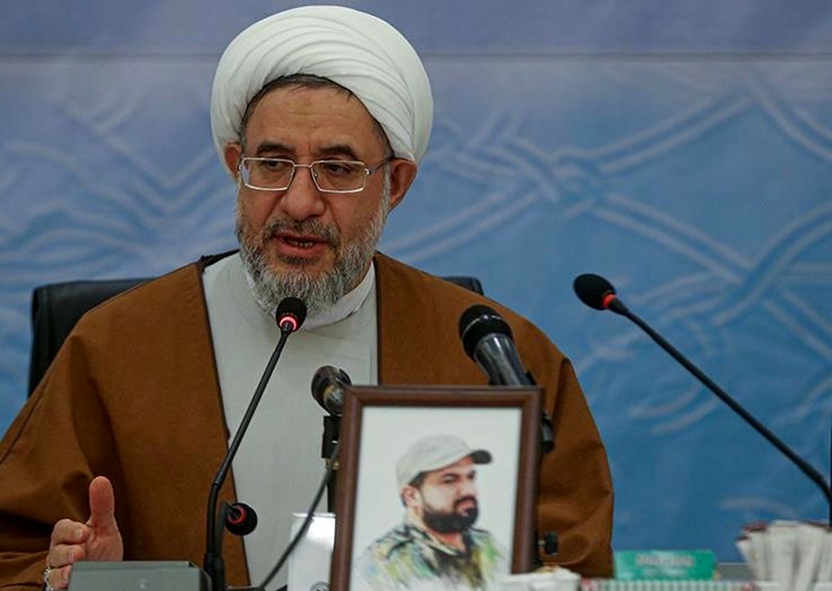 محسن اراکی: زنانی که در دامن غرب پرورش یافتند، زنانی خودفروخته و تنمحور هستند