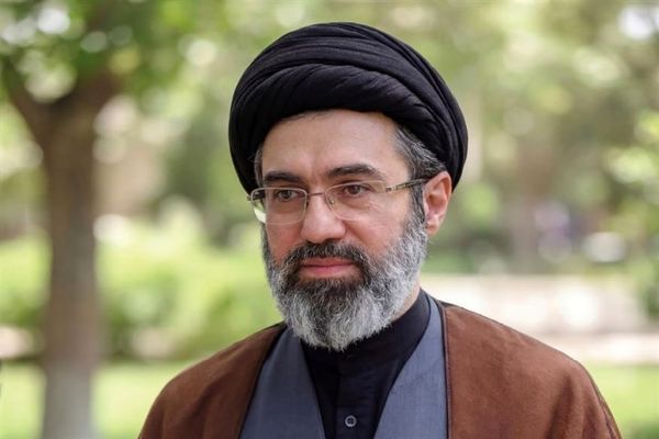روایت اشتباه درباره جراحت پای رهبر انقلاب 