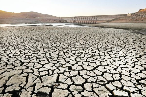 جیره‌بندی آب از آذرماه؟ | وضعیت قرمز آب تهران 