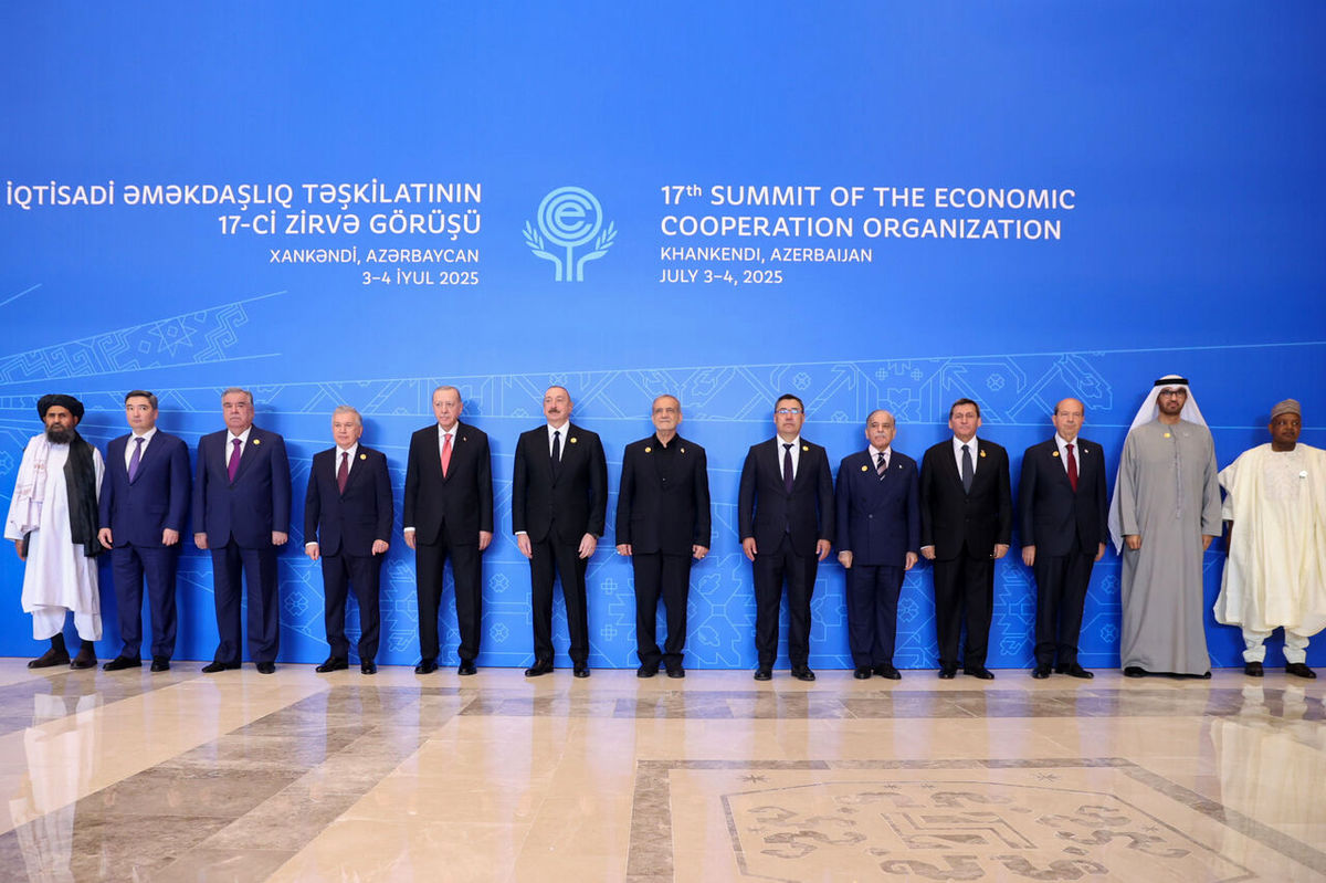 رئیس جمهور: اکو نماد جدی دیپلماسی همسایگی است