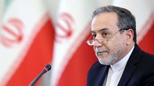 عراقچی: برخی مکانیسم ماشه را اشتباه گرفته‌اند