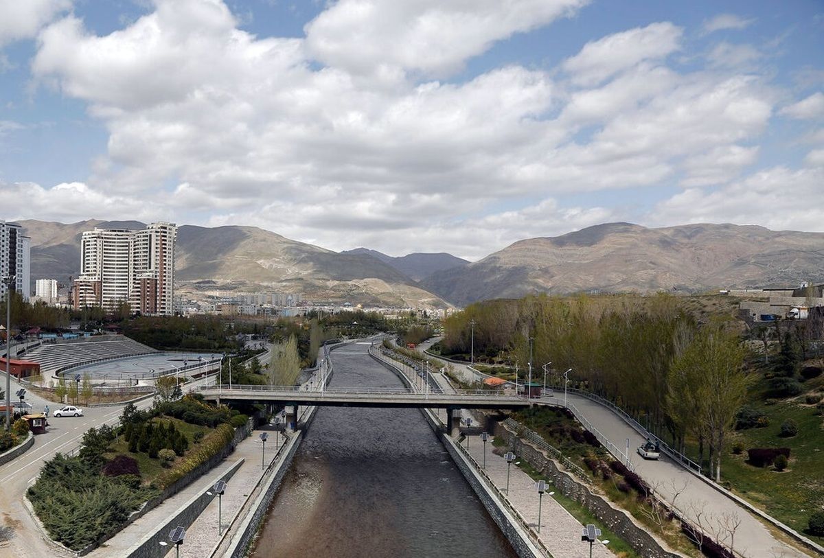 تهران خلوت شد، جاده‌ها شلوغ