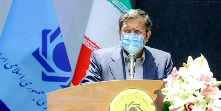 همتی: نرخ های کنونی ارز چنین نخواهد ماند