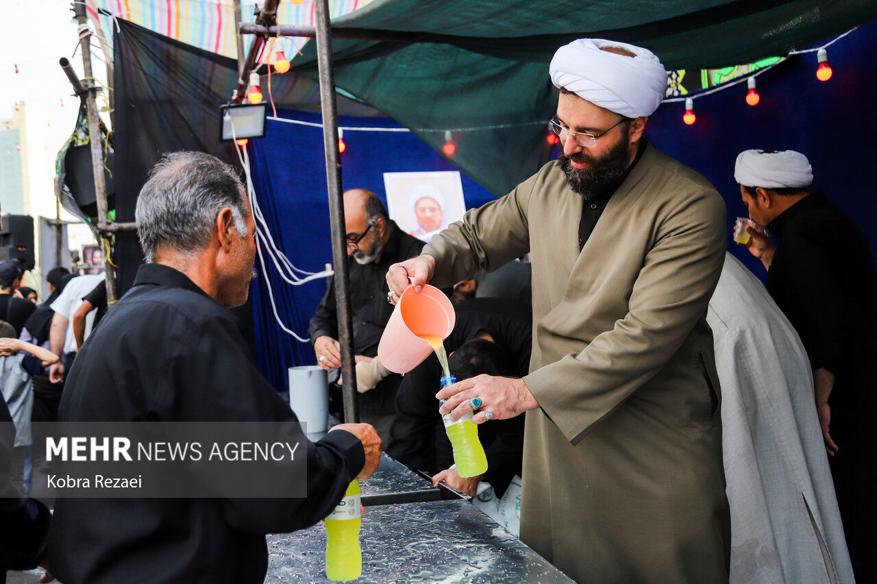 تصاویر: موکب های پذیرایی از زائران رضوی در مشهد