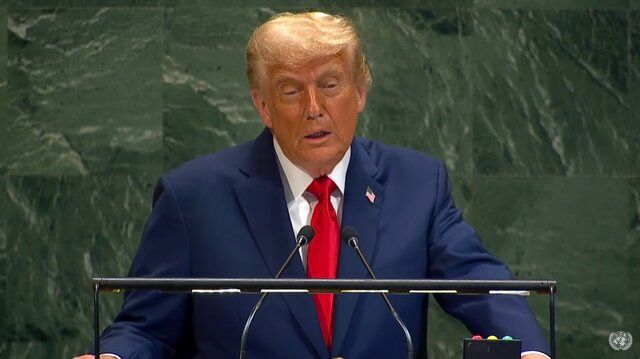 ترامپ به پله برقی سازمان ملل هم رحم نکرد!