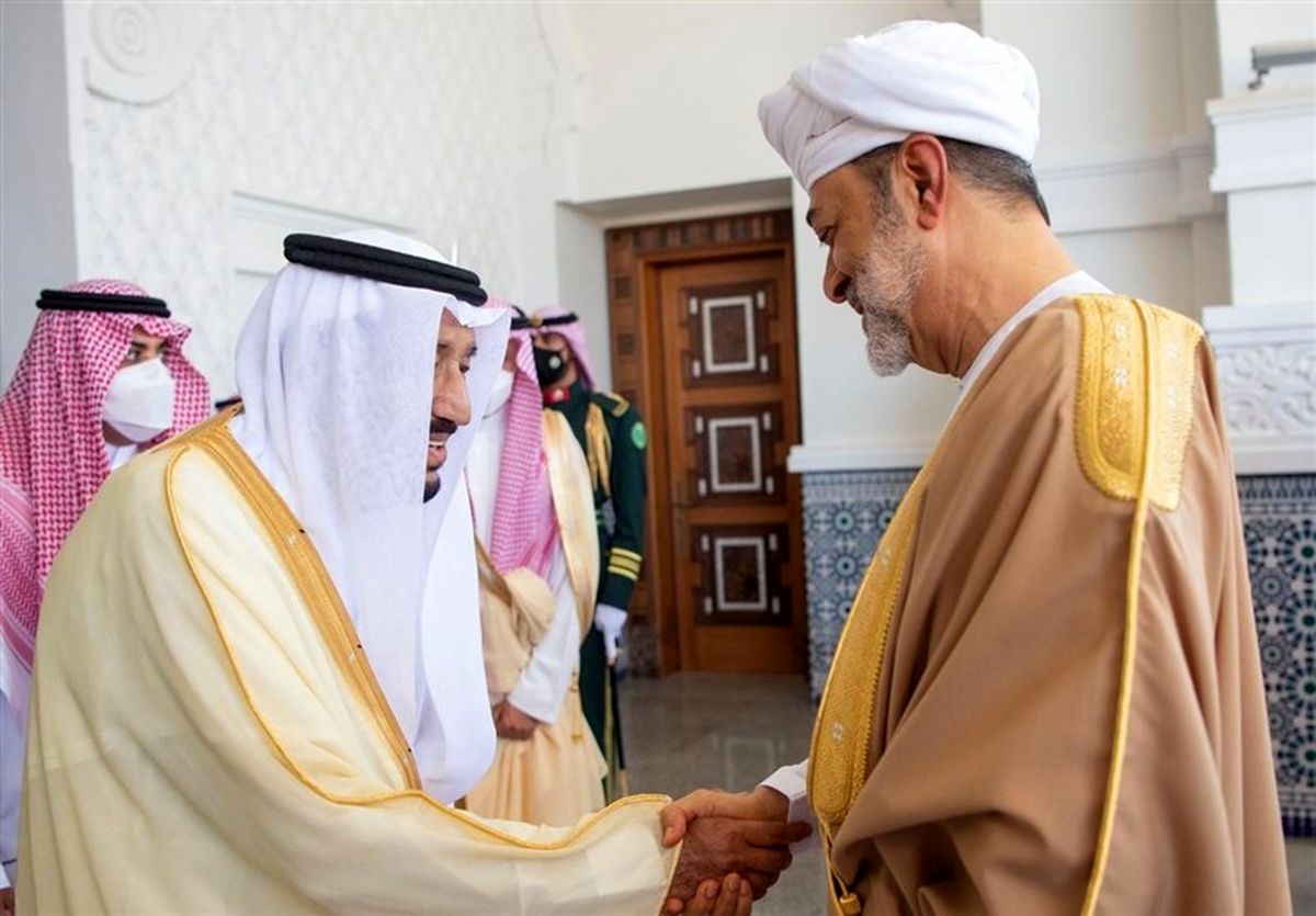استقبال بن سلمان از سلطان جدید عمان +عکس