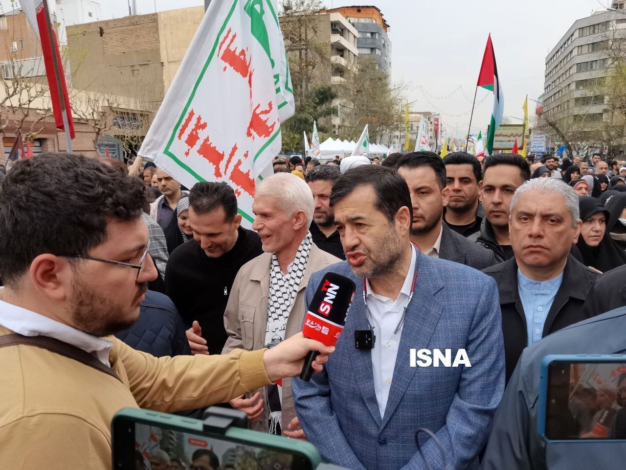 حضور دنیامالی وزیر ورزش در راهپیمایی روز قدس +عکس