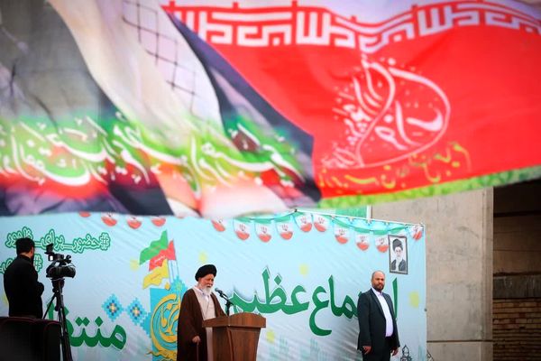 علم الهدی: دنیا مبهوت مدیریت رهبر انقلاب است