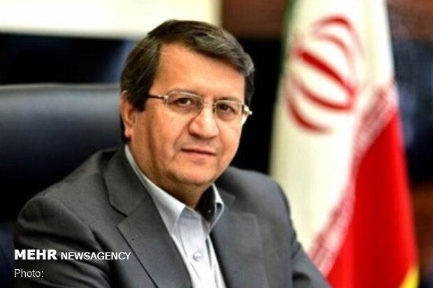 همتی: اقتصاد کشور از رکود خارج شد