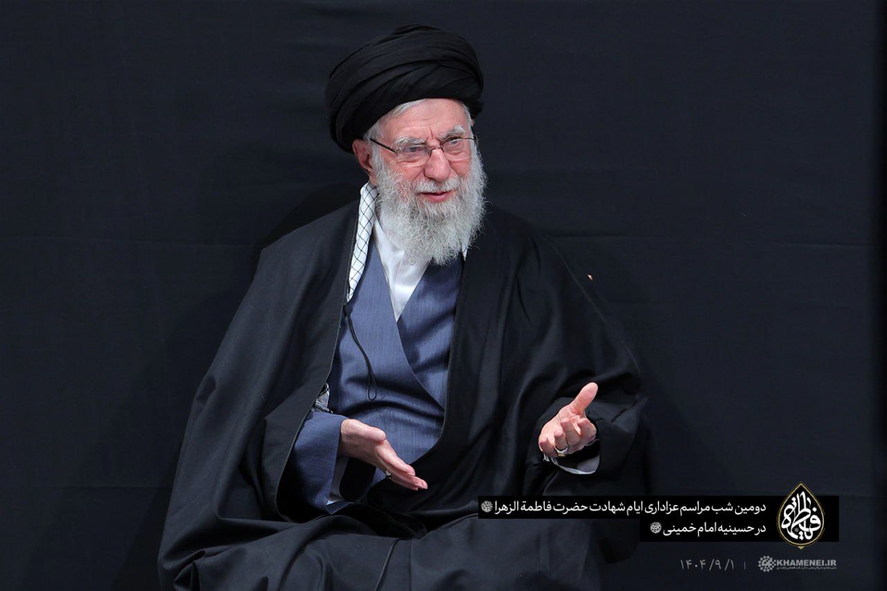 تصاویر: دومین شب عزاداری ایام فاطمیه با حضور رهبر انقلاب