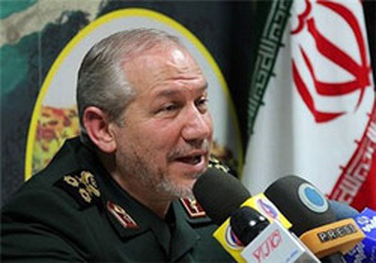 هدف دشمنان نظام ایجاد شکاف بین مردم و مسئولان است